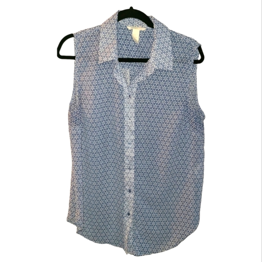 H&M sleeveless button-down collared shirt